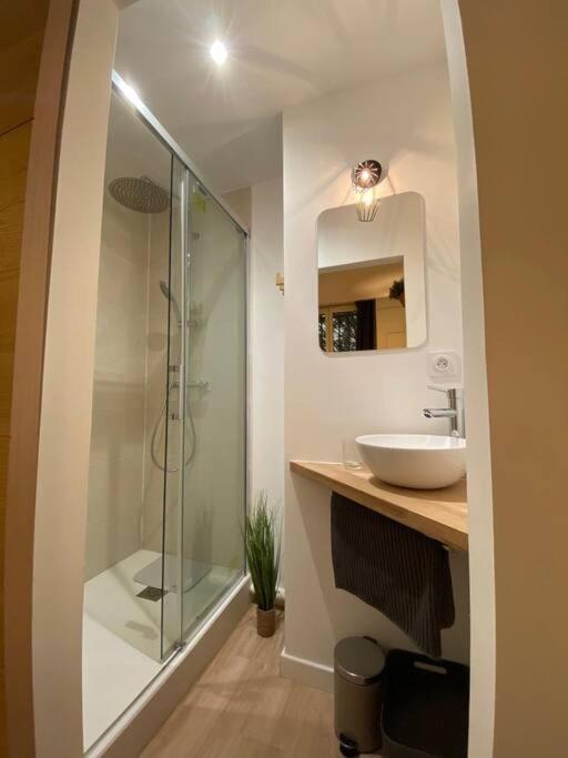 Cozy 1Br+Sofa Bed In Lyon Center Apartment Bagian luar foto