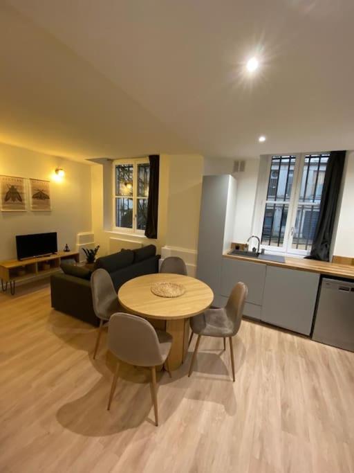 Cozy 1Br+Sofa Bed In Lyon Center Apartment Bagian luar foto
